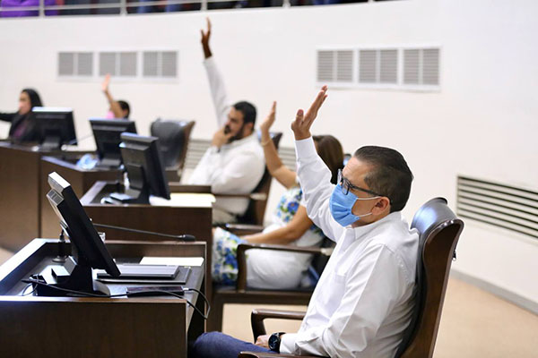Diputados a favor de dotar con mayores beneficios en materia de salud a los yucatecos. Hospital Regional de Ticul
